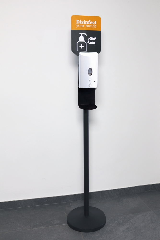 Desinfektionsständer -SPRAY- Ø 32 cm, H: 163 cm Metall, schwarz mit Sensor, schwerer Standfuß